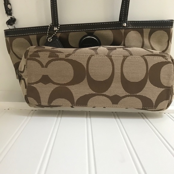 Coach Canvas Signature Tote Bag - Picture 6 of 7